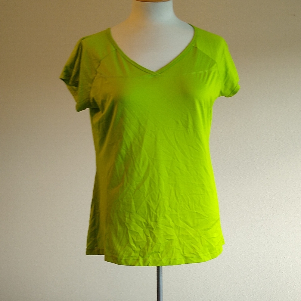 3/$15 Columbia lime green active top raglan sleeve size L euc